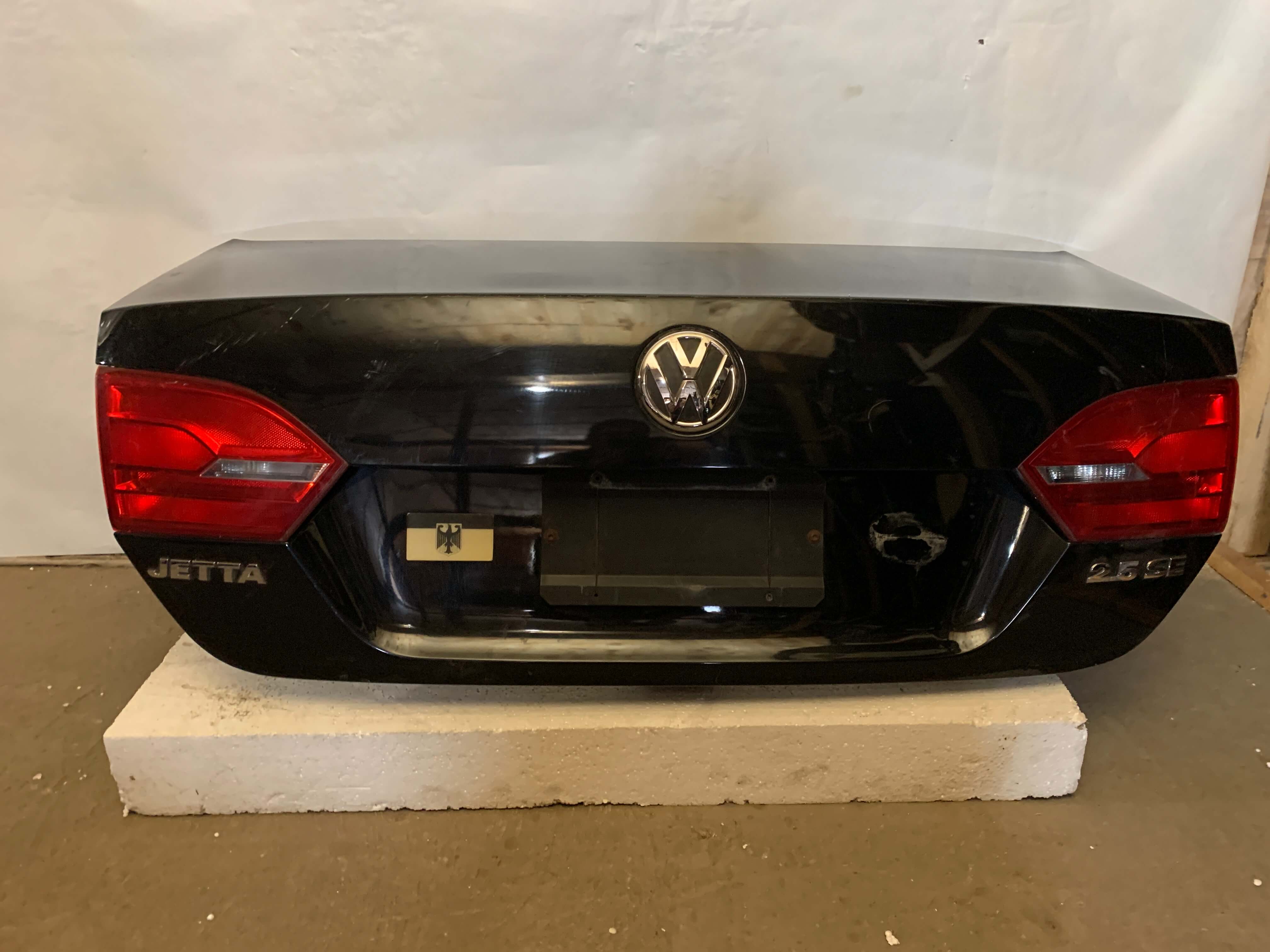 Кришка багажника Volkswagen Jetta 2011-2014