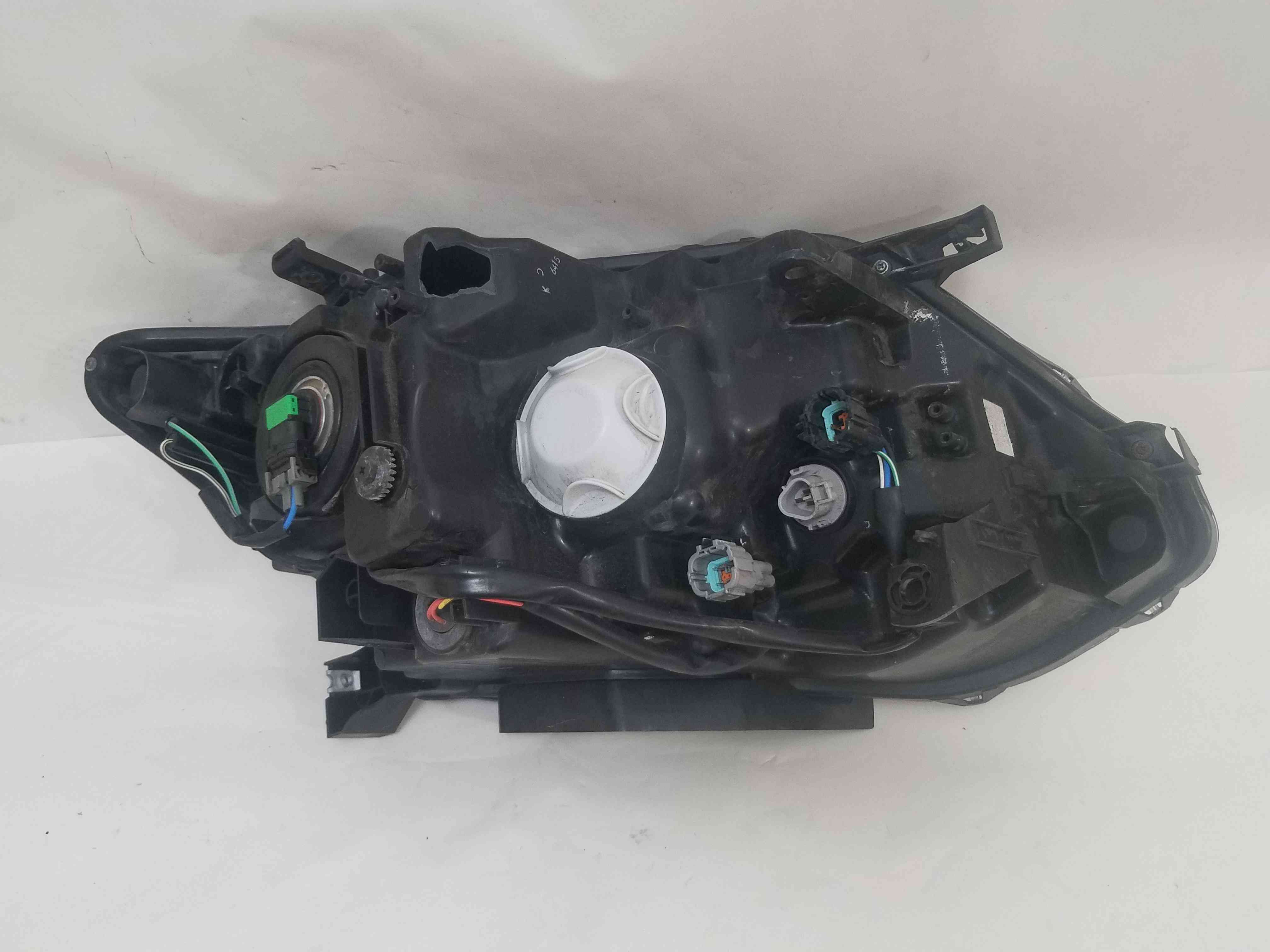 Фара передня  ліва Nissan Rogue 2016 2015 2014 2013 1011-500365