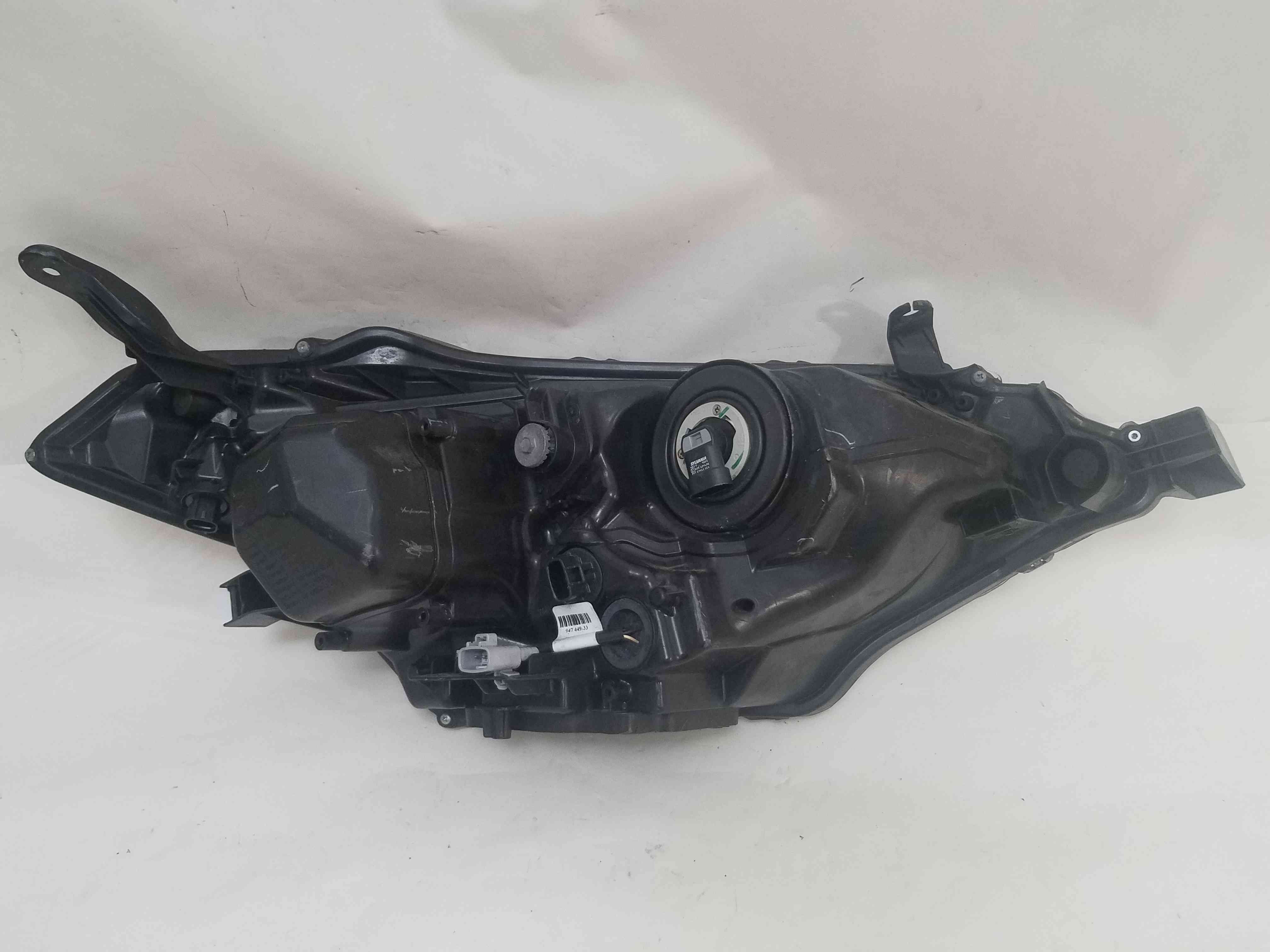 Фара передня  ліва Toyota Corolla 2016 2015 2014 2013 947 449-33  81150-02E60  ZTY111410L