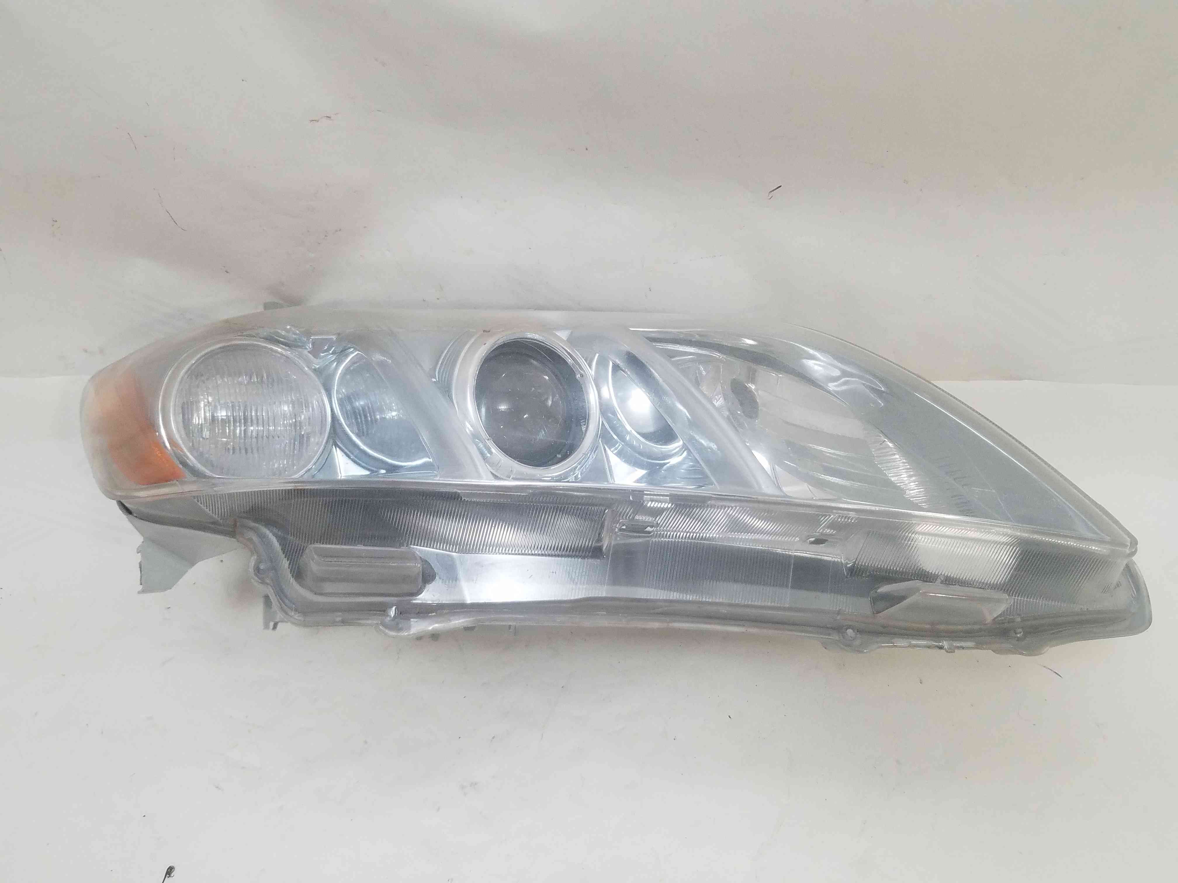 Фара передня права  Toyota Camry 2011 2010 2009 2008 2007 2006 81110-06201   OE 81185-33720  ‎TY10007A3L