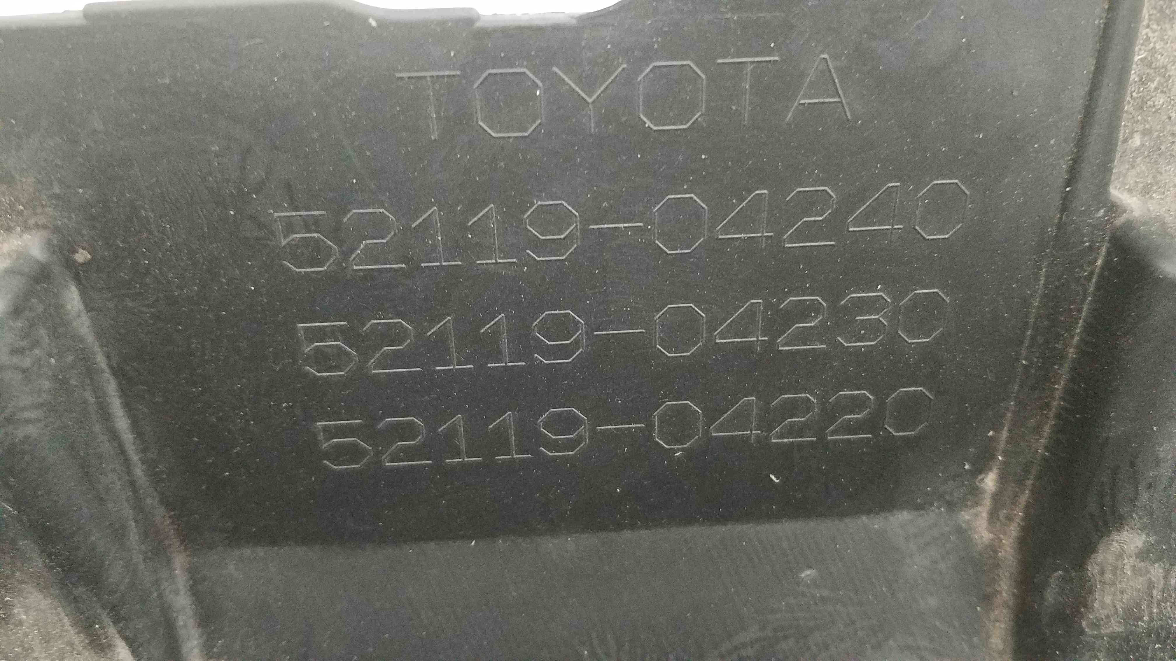 Бампер передній Toyota Tacoma 2021 2020 2019 2018 2017 52119-04240  53112-04050