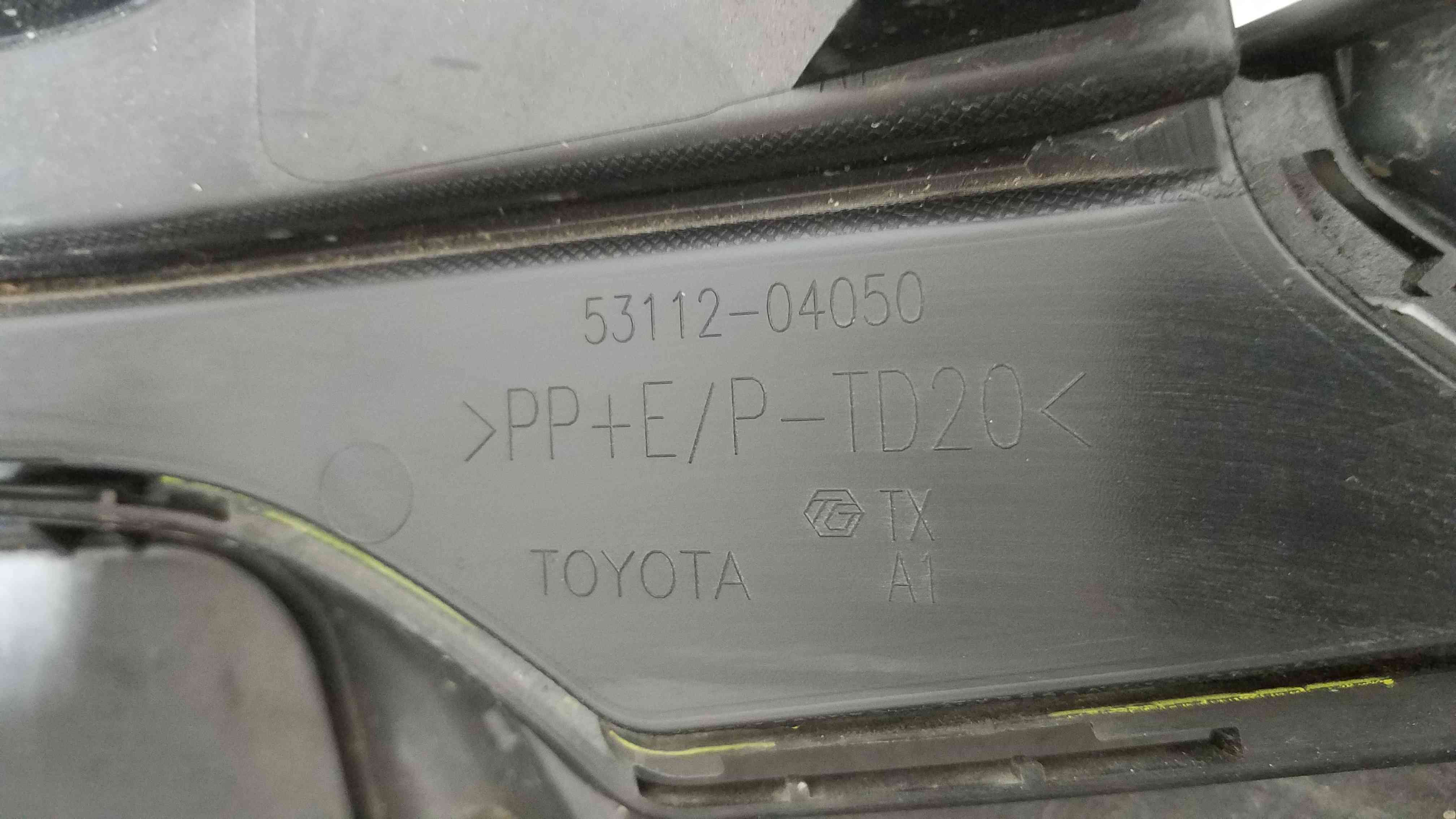 Бампер передній Toyota Tacoma 2021 2020 2019 2018 2017 52119-04240  53112-04050