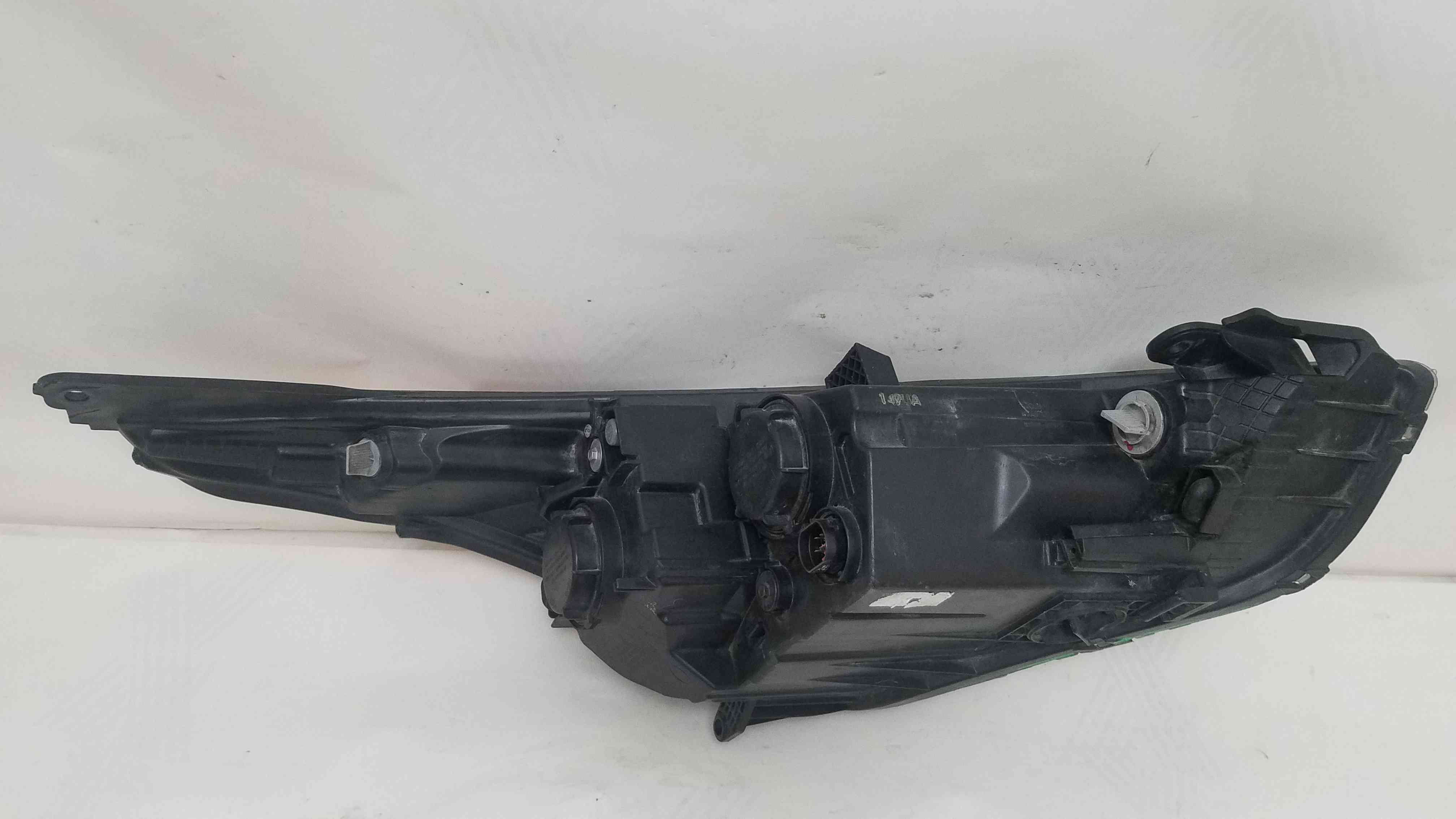 Фара передня  ліва Hyundai Veloster 2017 2016 2015 2014 2013 2012 92101-2V000 92101-2V030