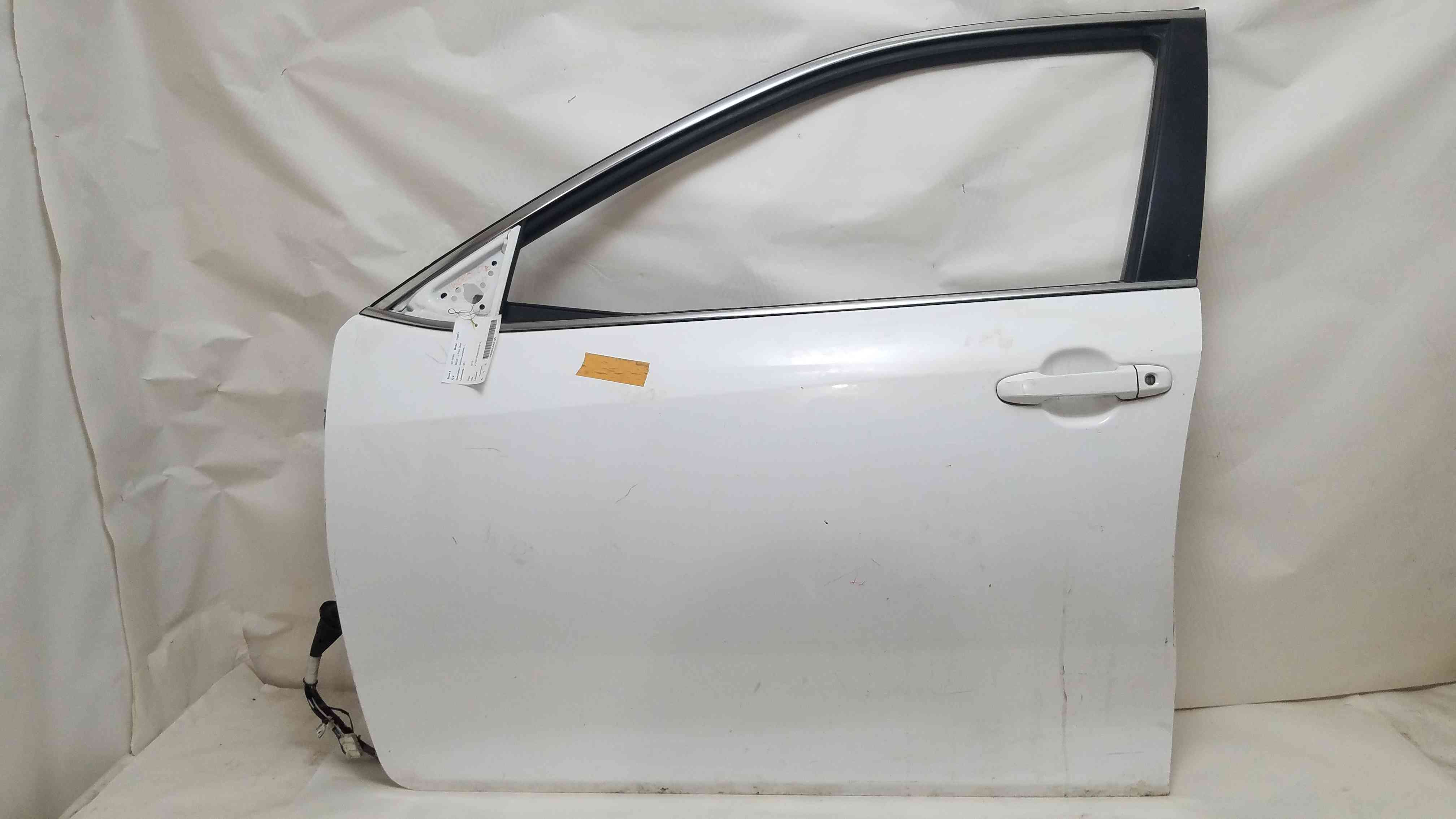 Двері передні ліві в зборі Toyota Camry 2014 2013 2012  67002-06170